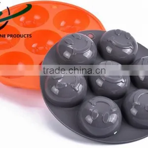Round Smile Face Mini Cake Mold Silicone thumbnail-4