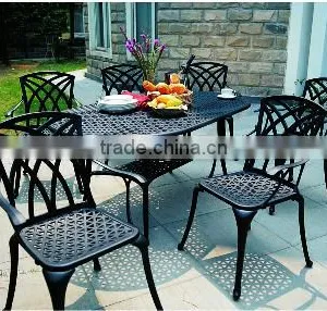 Cast Aluminum Table and Chairs thumbnail-1