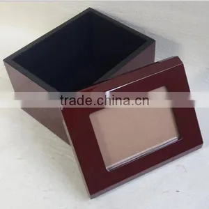 Delicate Cremation Wooden Urn Design Urns for Ashes thumbnail-1