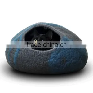 Cat Bed / Cat Cave - Hand Crafted. 100% Seamless Natural Wool, Chemical Free, Machine-washable thumbnail-1