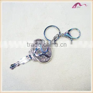 Wholesale Crystal Key Shape Keychain With Car Logo thumbnail-1