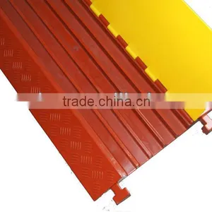Top Selling Products 2015 5 Channel Cable Cover/5 Ways Pvc Rubber Cable Cross thumbnail-3