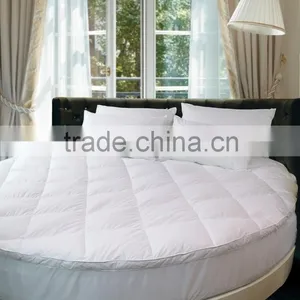 The Latest Fashion Design White Duck Feather Round Mattress Topper thumbnail-1