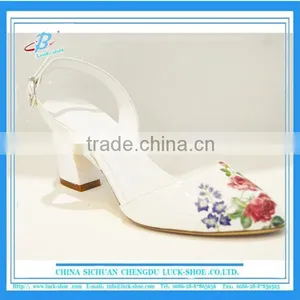 2016 Rubber Sole Material and Cotton Fabric Lining Women Sandals Summer Flower PU Sandals thumbnail-1