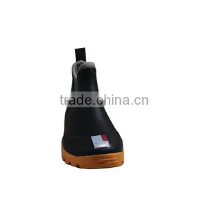 Wholesale Garden Rain Shoes,Solid Short Bootie,Ankle Rubber Garden Shoes Supplier thumbnail-3