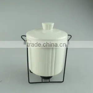 Stocklot Porcelain Soup Tureen With Lid and Iron Hob thumbnail-1