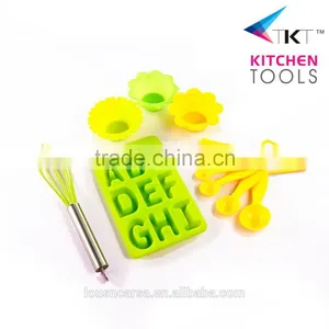 Wholesale Colorful Silicone Baking Accessories ,Kids Baking Set,Cake Baking Utensil thumbnail-1