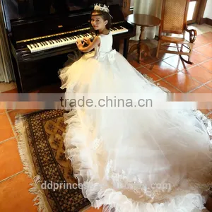 High Quality Lovely Lace Flower Girl Dress for Wedding Trailing White Wedding Gown thumbnail-3
