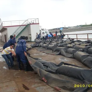 Solid Float Rubber Oil Boom From Qingdao Singreat in Chinese(Evergreen Properity ) thumbnail-3
