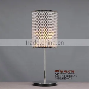 Silver Small Reading Desk Lamp in Steel thumbnail-1