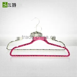 2 Colors Zebra-stripe Red Beige Magic Plastic Velvet Hanger thumbnail-1
