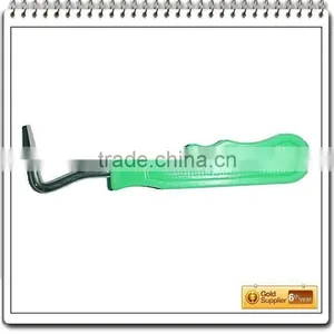 Hoof Picker With Plastic Handle thumbnail-1