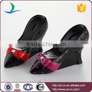 High Heel Shaped Ceramic Coin Box thumbnail-1