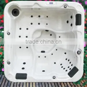 Luxury Hotel Spa Outdoor Hottub thumbnail-1