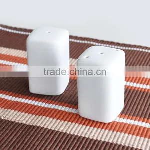 Salt and Pepper Shaker Set thumbnail-1