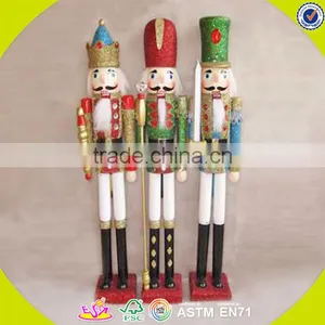 Оптовые товары - деревянные елочные игрушки-куклы-раскалыватели орехов для детей. Наборы деревянных игрушек-куклы-раскалыватели орехов высокого качества. Деревянные подарки - куклы-раскалыватели орехов W02A017 thumbnail-2