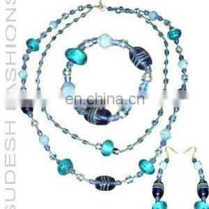 Costume Nacklace thumbnail-1
