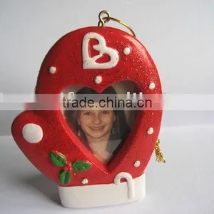 Christmas Theme Funny and Cute Glove Shaped Mini Hanging Photo Frame for Kids/child thumbnail-1