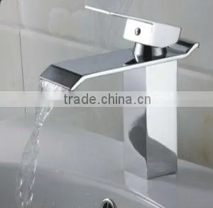 Chromed Single Lever Waterfall Basin Faucet,Deck-mounted Water Tap Q3002 thumbnail-1