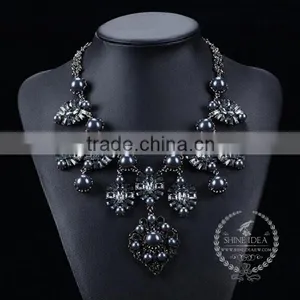 High Quality Vintage Fresh Water Pearl Chunky Statement Necklace Tin Alloy Fashion Women Pendant Necklace 6390047 thumbnail-3