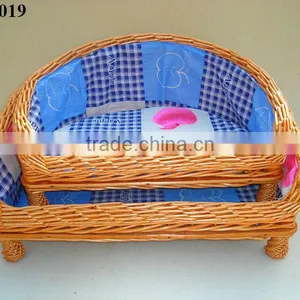Wicker Pet Sofa Bed With Blue Liner thumbnail-1