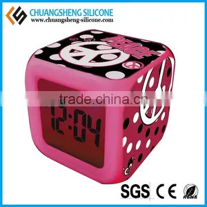 Shaking Radio Alarm Clock thumbnail-5
