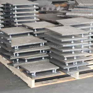 Cast Steel Hardfacing Wear Plate Resistant Lining for Grab Bucket Inside Install thumbnail-4