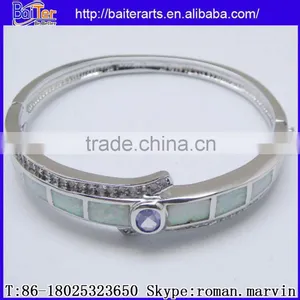 Wholesale Fashion Women's Synethic Blue Fire Opal Bangle thumbnail-5