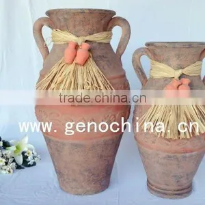 Terracotta Flower Vase With Straw and Two Small Clay Pots thumbnail-1