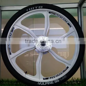 26 Inch Lightest Strongest Magnesium Alloy Bike Wheel /fixed Gear Type Hub Bike Wheel/light Weight Bicycle Wheel With Tire thumbnail-4