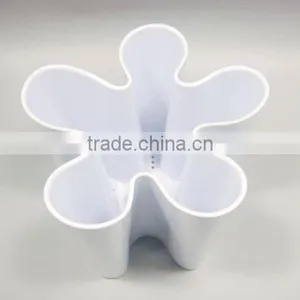 Two Tone Flower Shaped Melamine Colander Utensils thumbnail-3