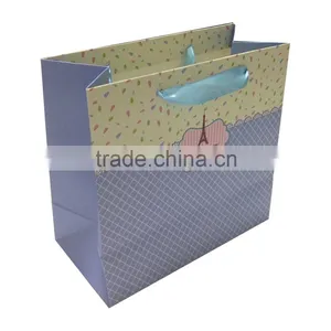 Free Sample White Glossy Paper Bag thumbnail-6