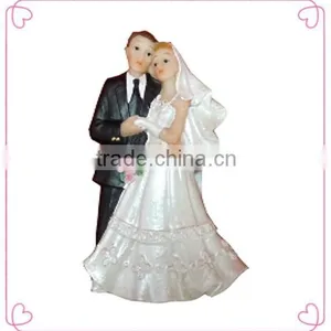 Resin Couple Figurine for Wedding Gifts thumbnail-3