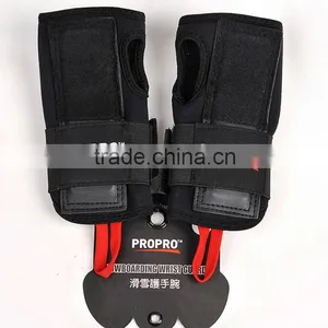Wholesale Price Wrist and Palm Saver Slide-On Wrist Guard Roller Derby Skate thumbnail-1