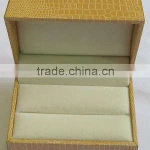 Multifunction Mini-sized Leather Earring Case thumbnail-1