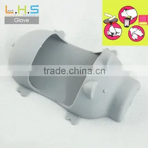 Cut Pig Heat Resistance Kitchen Use Gloves thumbnail-1