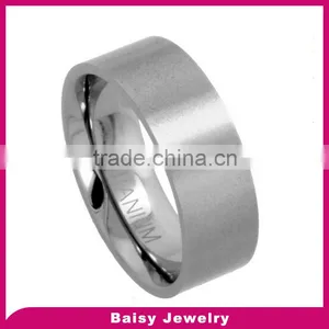 China Popular Customized Titanium Rings for Men Jewelry thumbnail-4