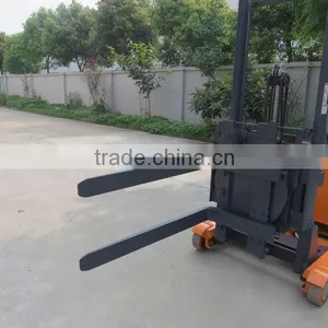 1.5 Ton Electric Reach Stacker With Ratator With 3 Stage 4.5 m Full Free Mast thumbnail-4