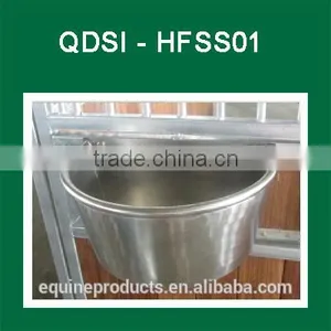 Swivel Horse Feeder thumbnail-1