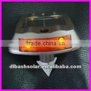 Solar Plastic Road Stud, Made by Plastic and Cast Aluminum thumbnail-1