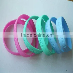 Debossed or Embossed Logo in Silicone Bracelet thumbnail-1