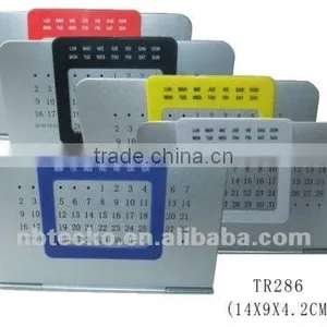 Silver Color Plastic Calendar thumbnail-1