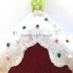 Christmas House Felt Miniature House thumbnail-3