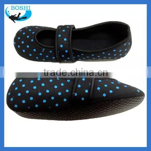 Top Quality Nice Design Neoprene Socks Shoes in China thumbnail-5