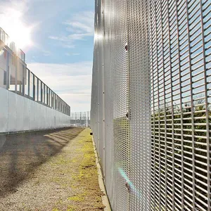 China Factory High Safety Anti Cut 358 Prison Mesh Fence Security Anti Climb 358 Security Fencing Clearview Welded Fence thumbnail-1