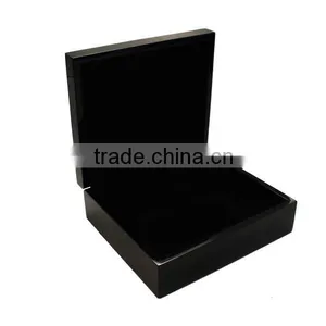 Blck Square Perfume Tin Box thumbnail-3