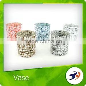 Discount Clear Glass Mini Flower Vase thumbnail-3