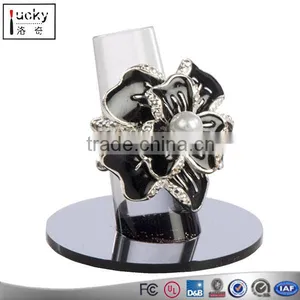 Custom Acrylic Ring Display Rack Counter Top Finger Ring Jewelry Display Holder thumbnail-1