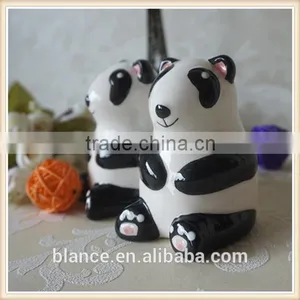 Ceramic Cute Panda Salt Shaker Animal Design Spice Tins thumbnail-3