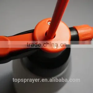 1.5L High Quality Garden and Farm Spray Pressure Sprayer thumbnail-3